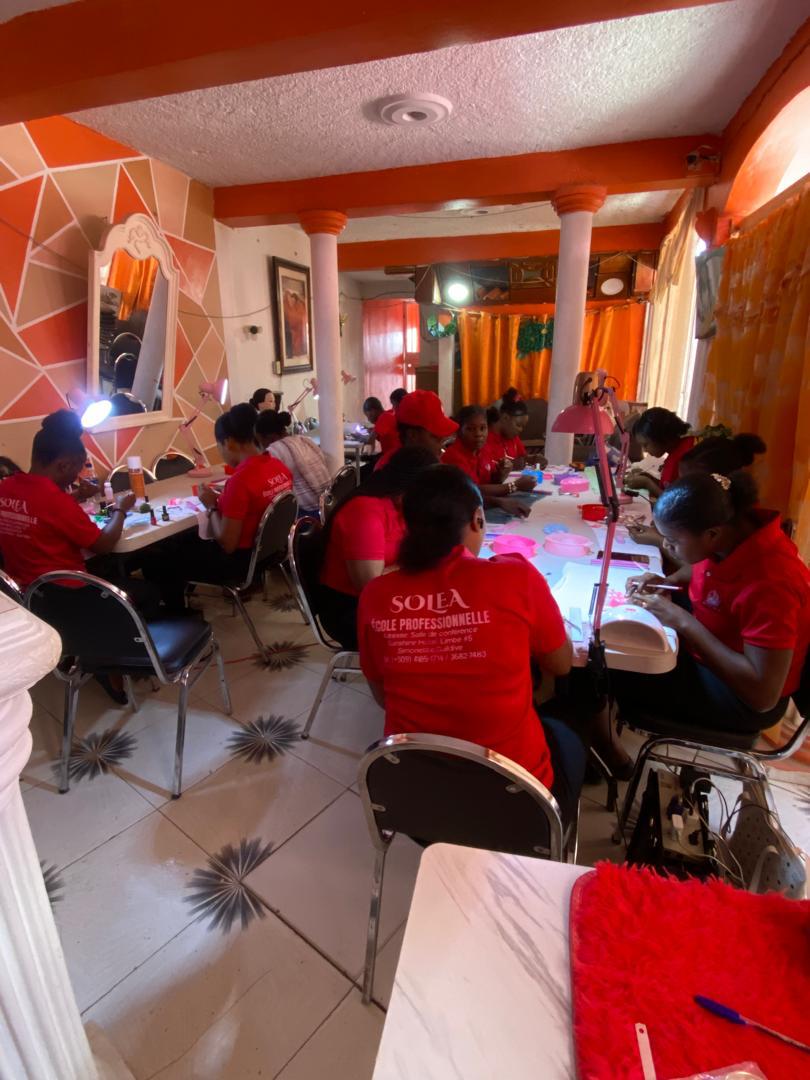 L'école Solea en action — formation cosmétique professionnelle